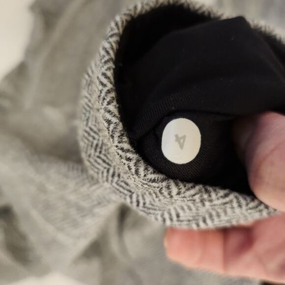 Lululemon Sz 4 Turn Around Tight Leggings Heathered Black White Ruched - Picture 10 of 14